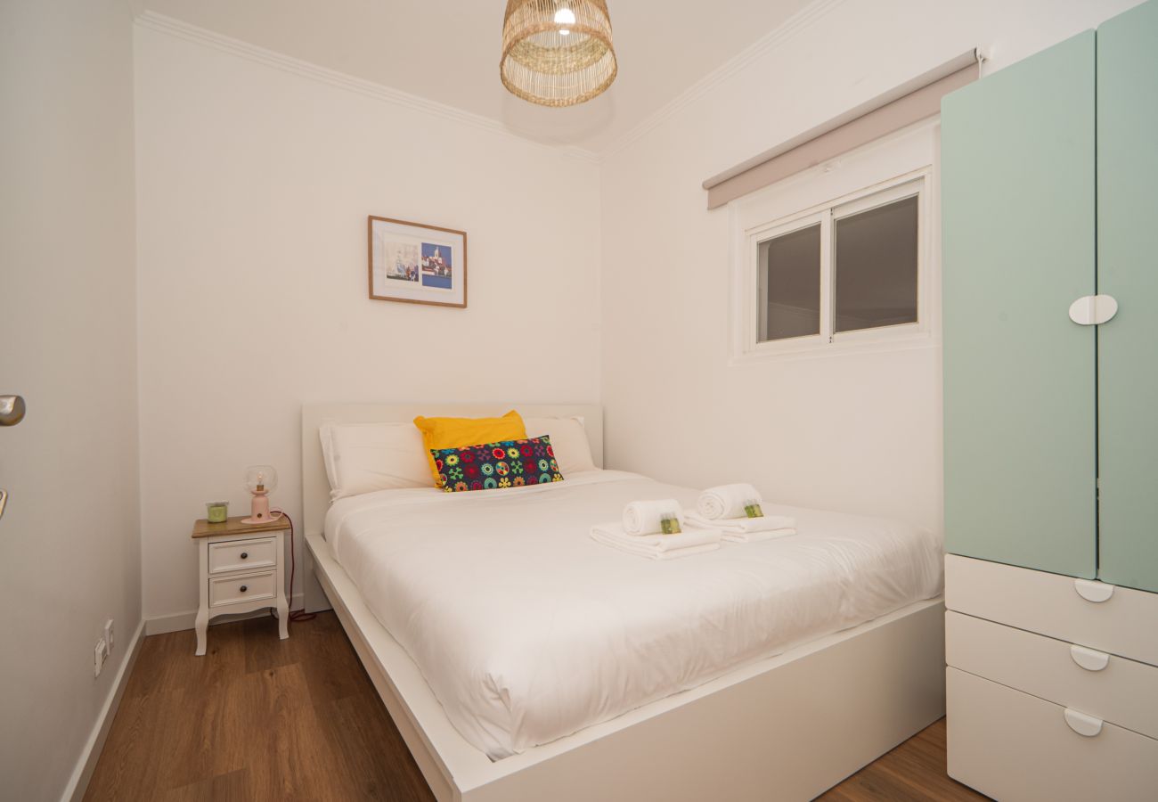 Apartment in Lisbon - Graça Delight w/Terrace by Hosty