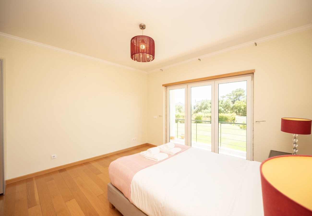 Villa in Parede - Parede Villa By Hosty