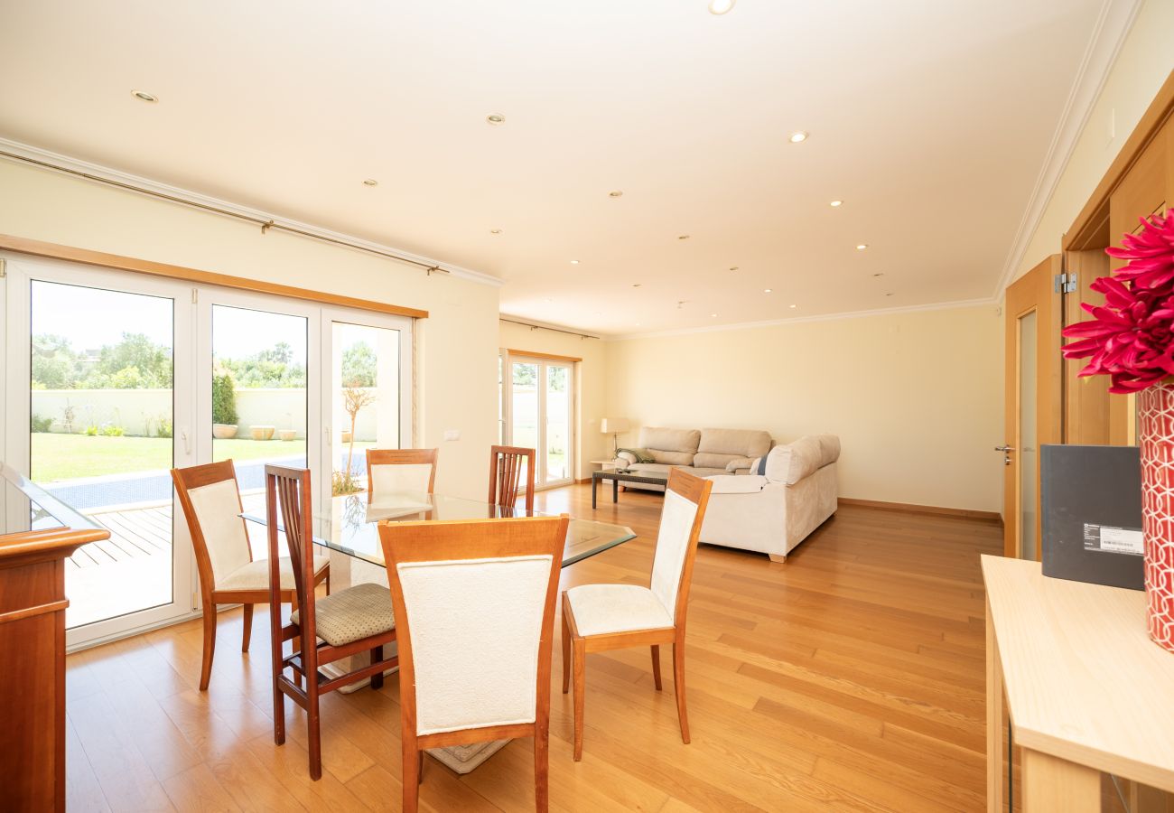 Villa in Parede - Parede Villa By Hosty
