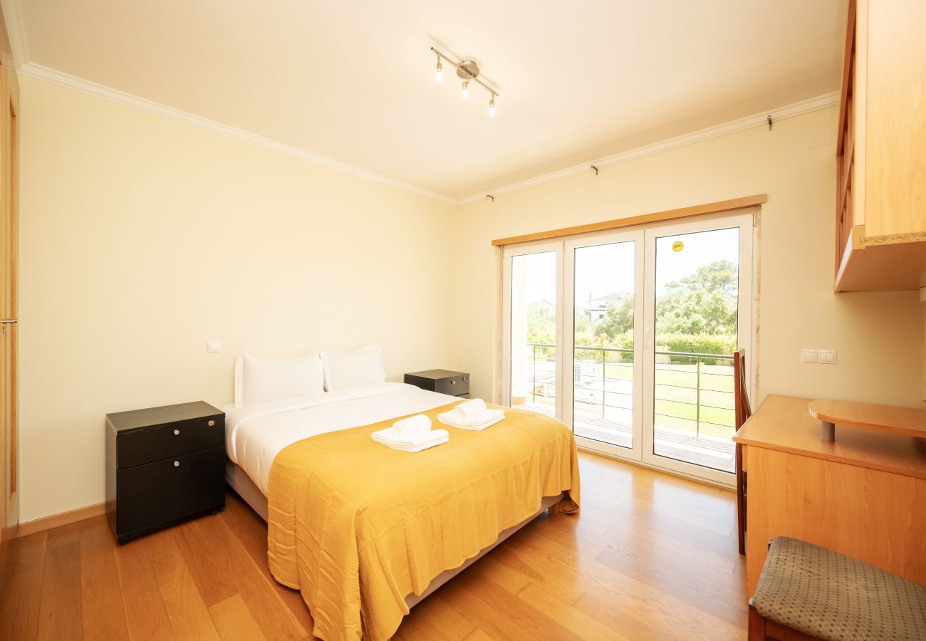 Villa in Parede - Parede Villa By Hosty