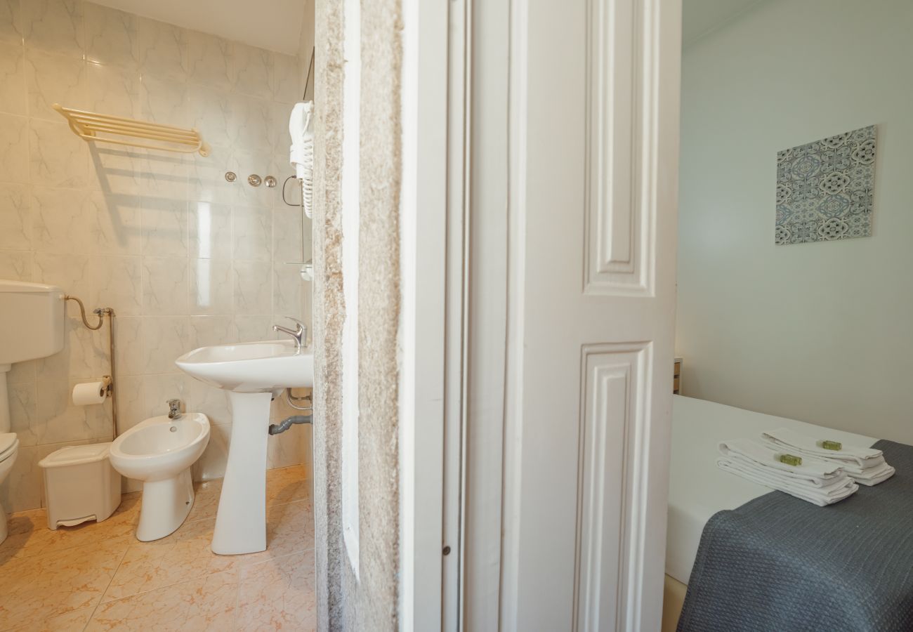Rent by room in Porto - DEAR 103 by Hosty