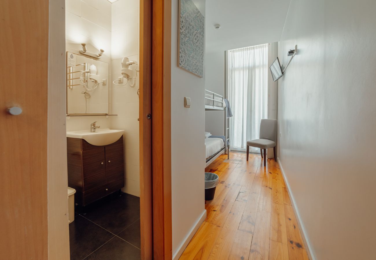 Rent by room in Porto - DEAR 202 by Hosty