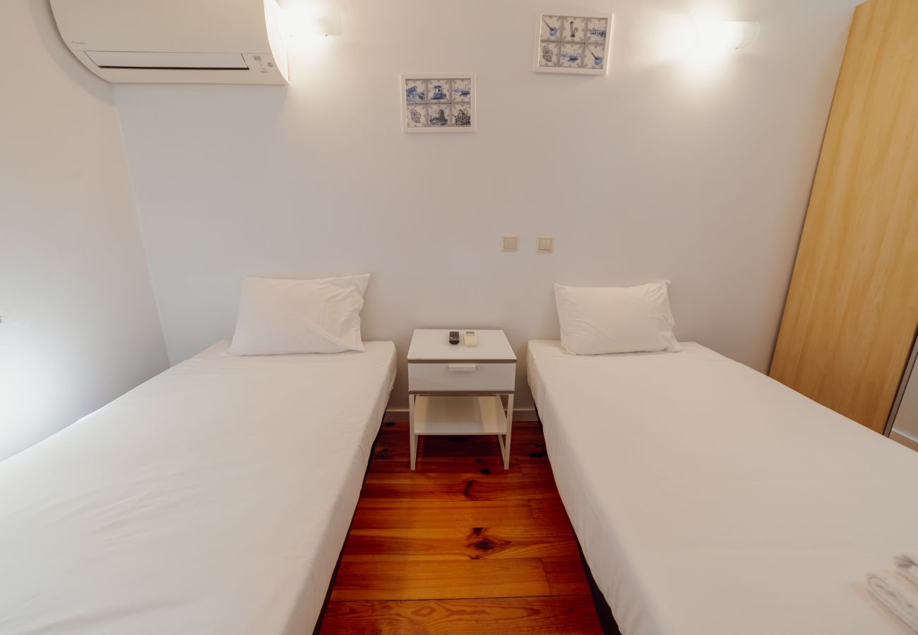Rent by room in Porto - DEAR 302 by Hosty