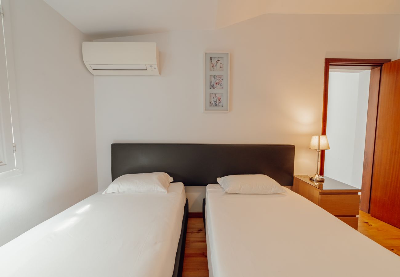 Rent by room in Porto - DEAR 303 by Hosty