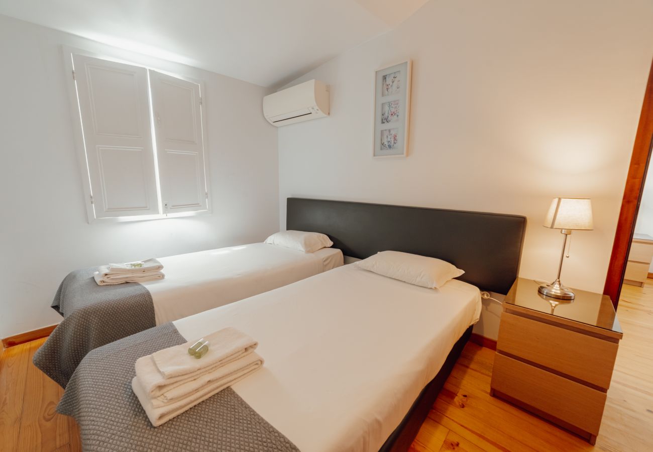 Rent by room in Porto - DEAR 303 by Hosty