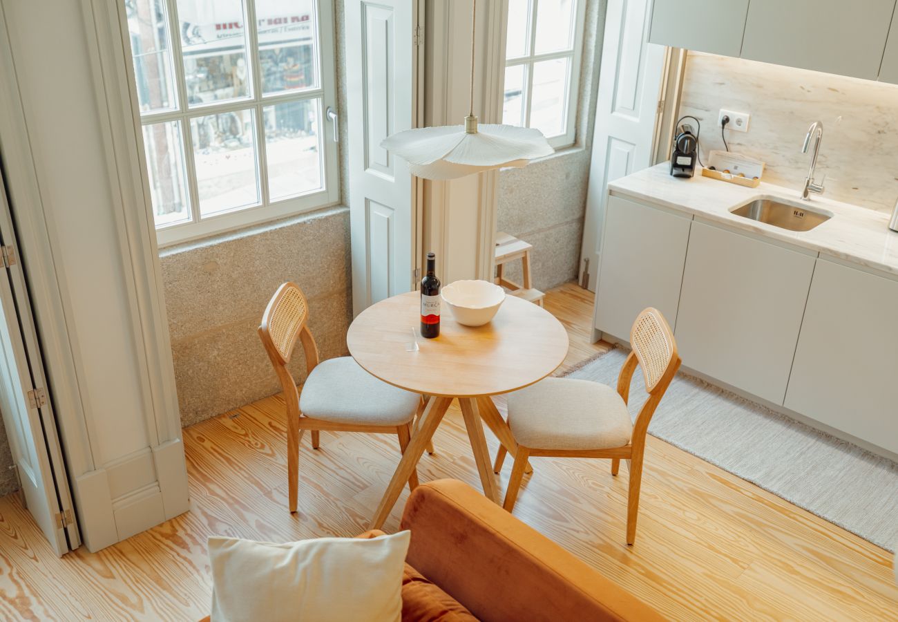 Studio in Porto - Deluxe Studio by Hosty