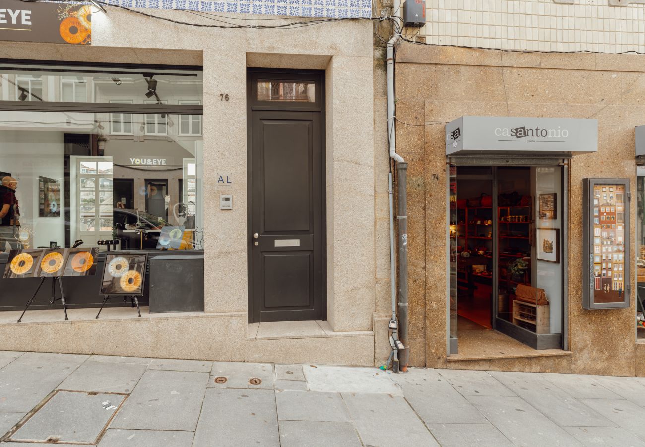 Studio in Porto - Deluxe Studio by Hosty