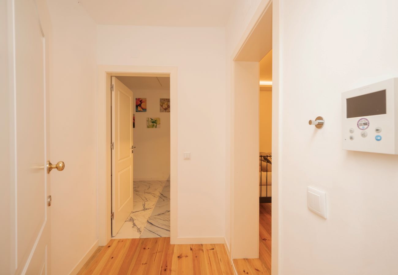 Apartment in Lisbon - Lapa Design by Hosty