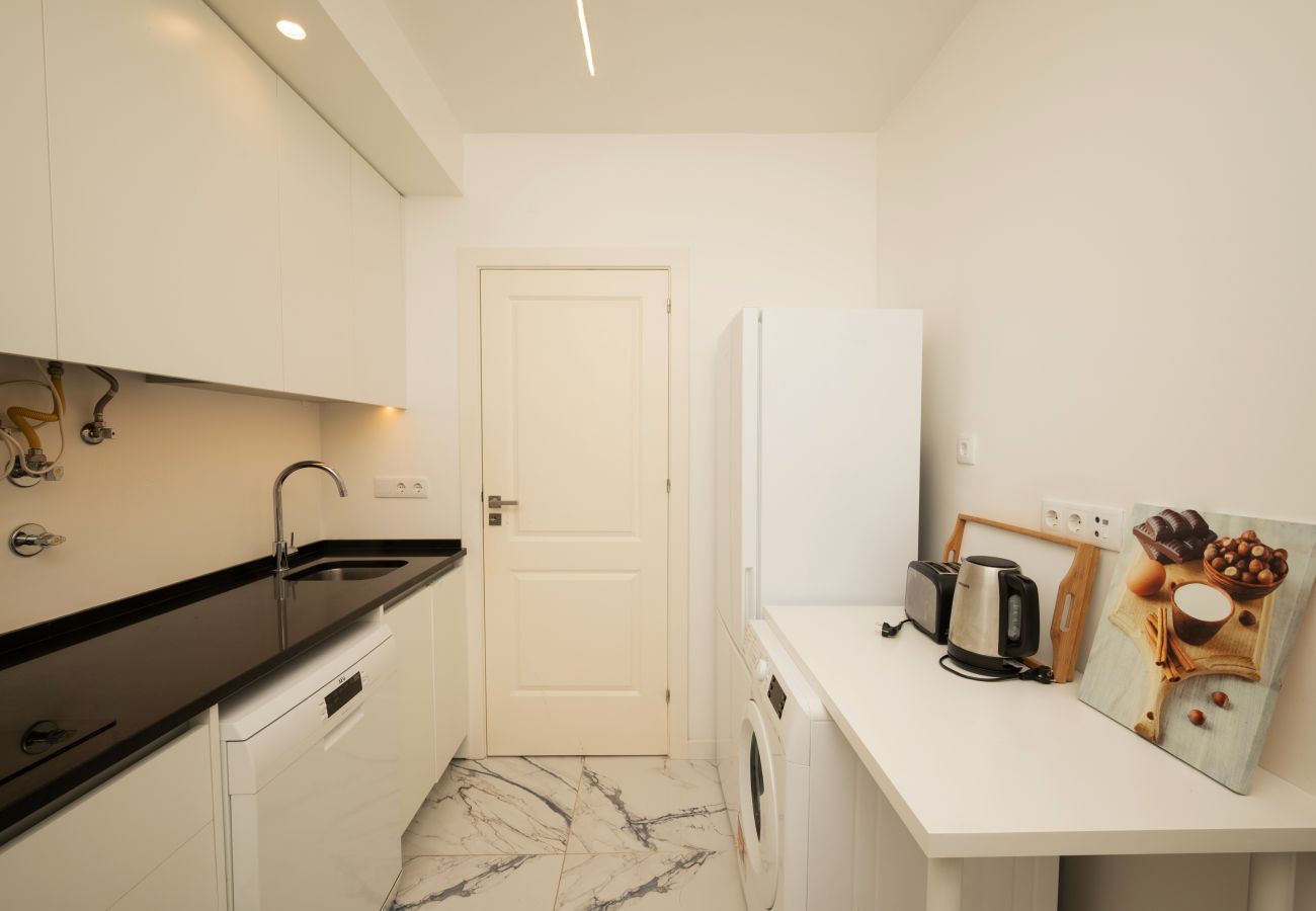 Apartment in Lisbon - Lapa Design by Hosty