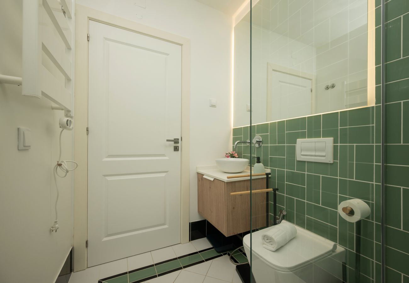 Apartment in Lisbon - Lapa Design by Hosty