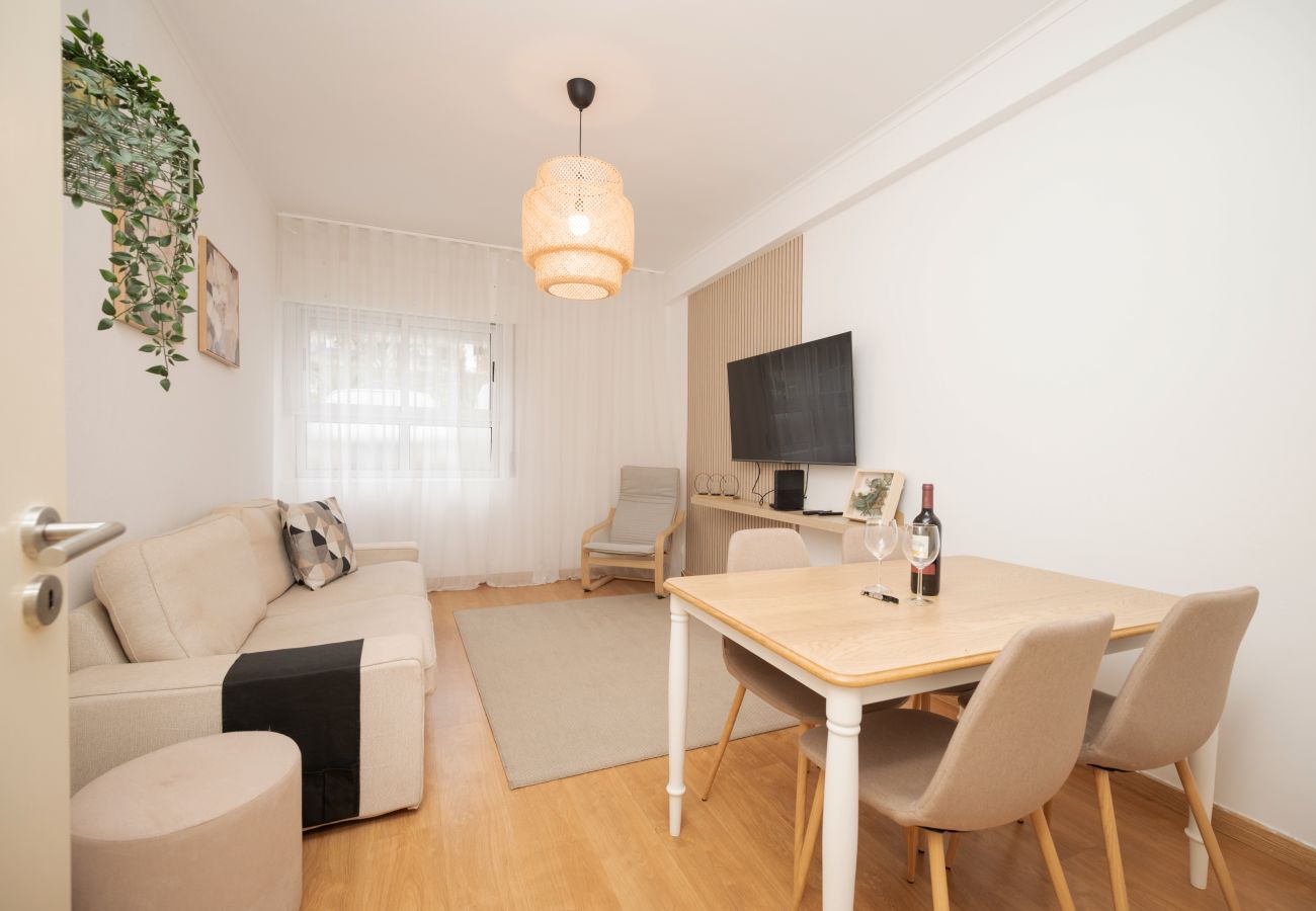 Apartment in Queluz - Queluz Design by Hosty