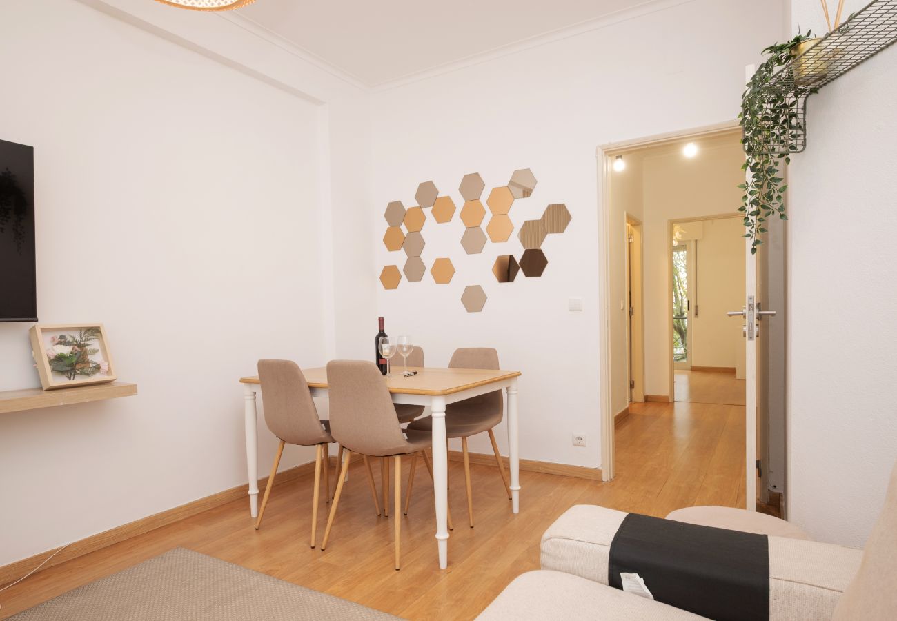 Apartment in Queluz - Queluz Design by Hosty