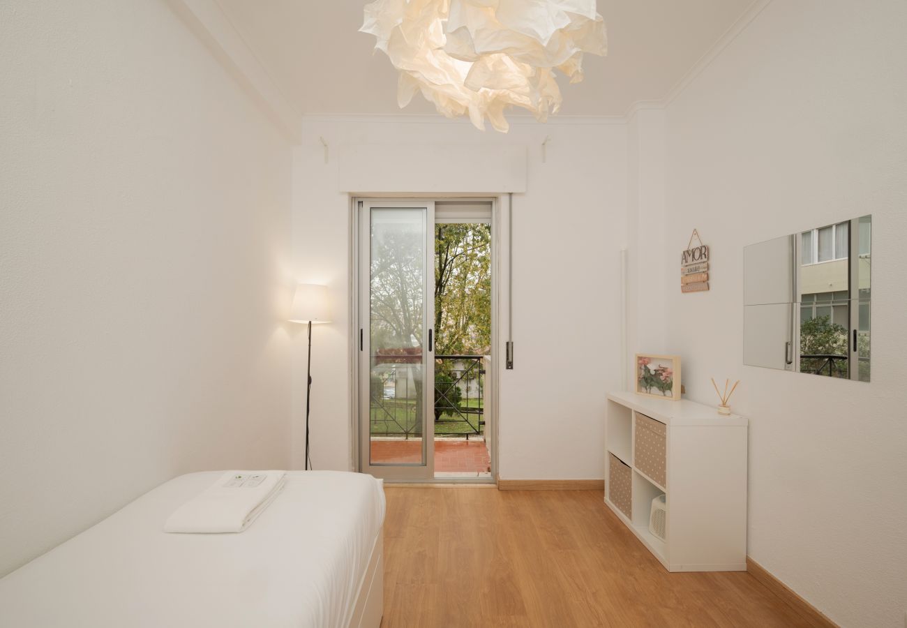 Apartment in Queluz - Queluz Design by Hosty