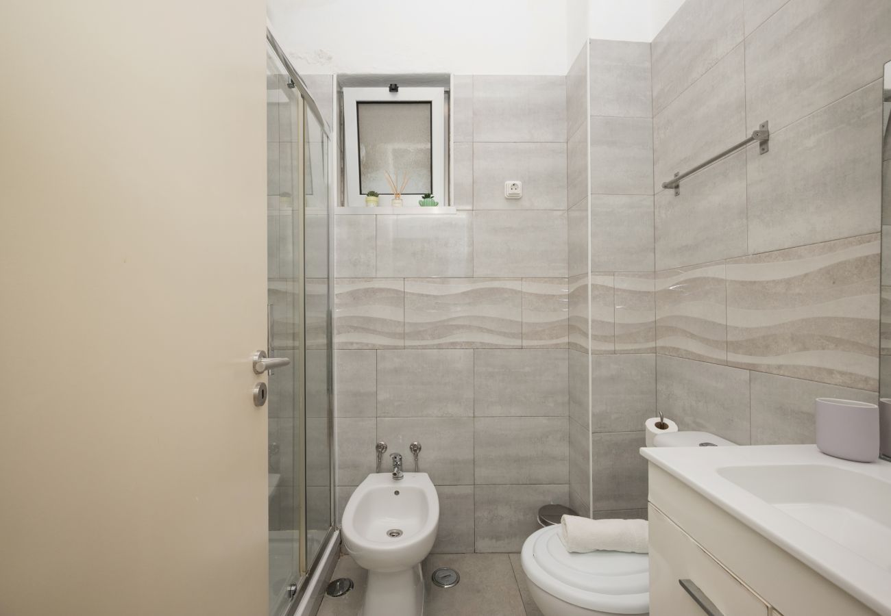 Apartment in Queluz - Queluz Design by Hosty