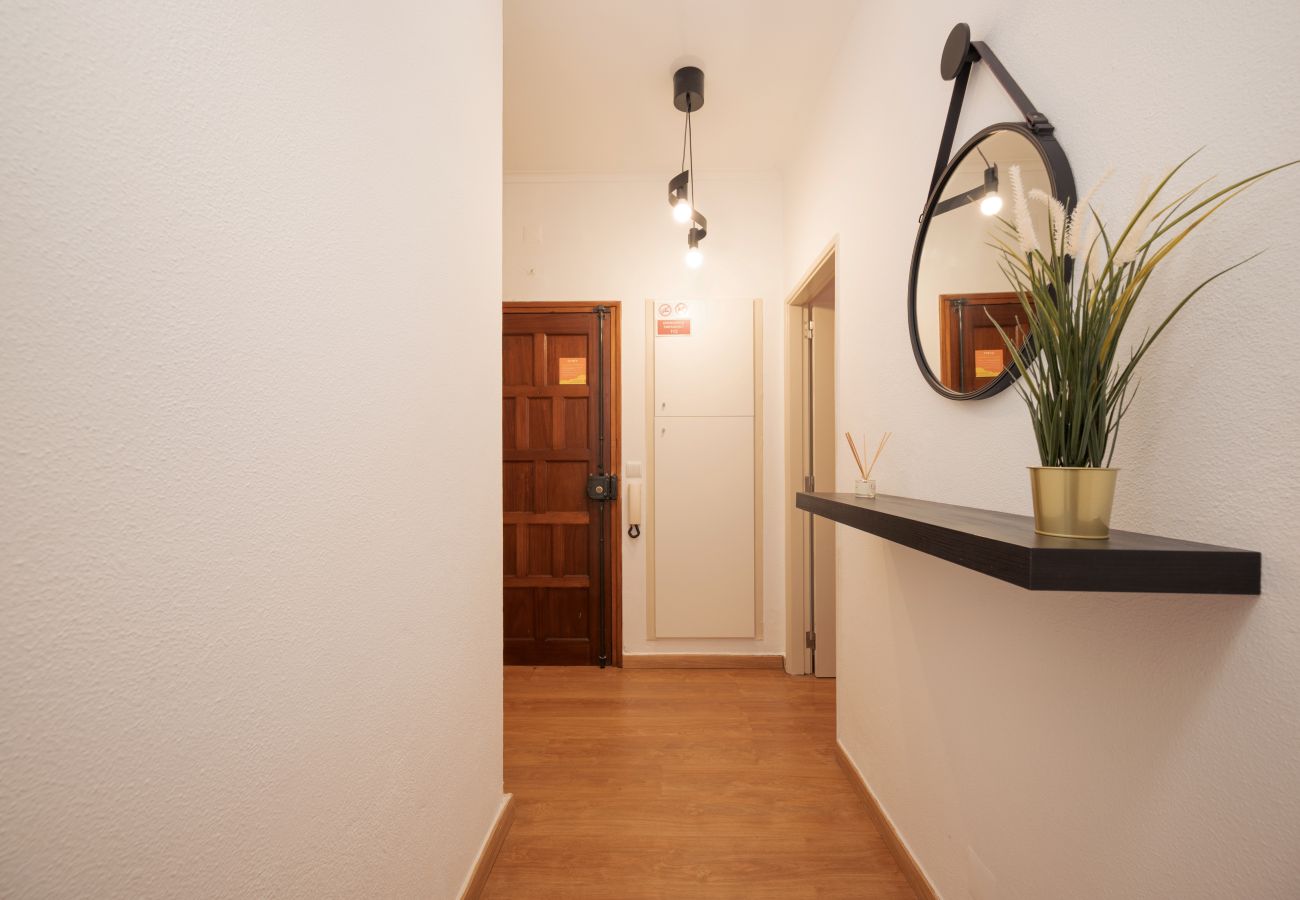 Apartment in Queluz - Queluz Design by Hosty