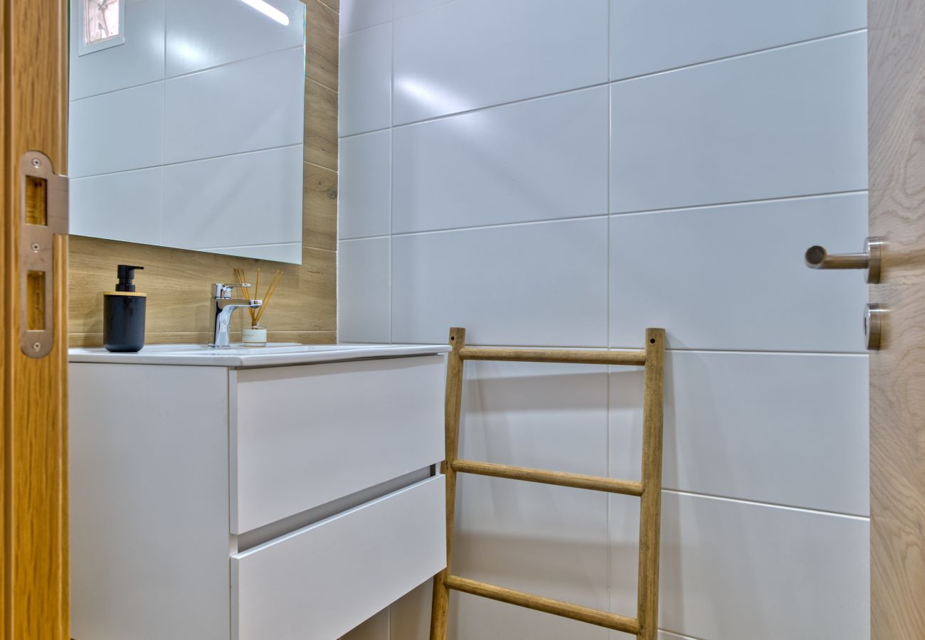 Apartment in Sacavém - City Garden House by Hosty