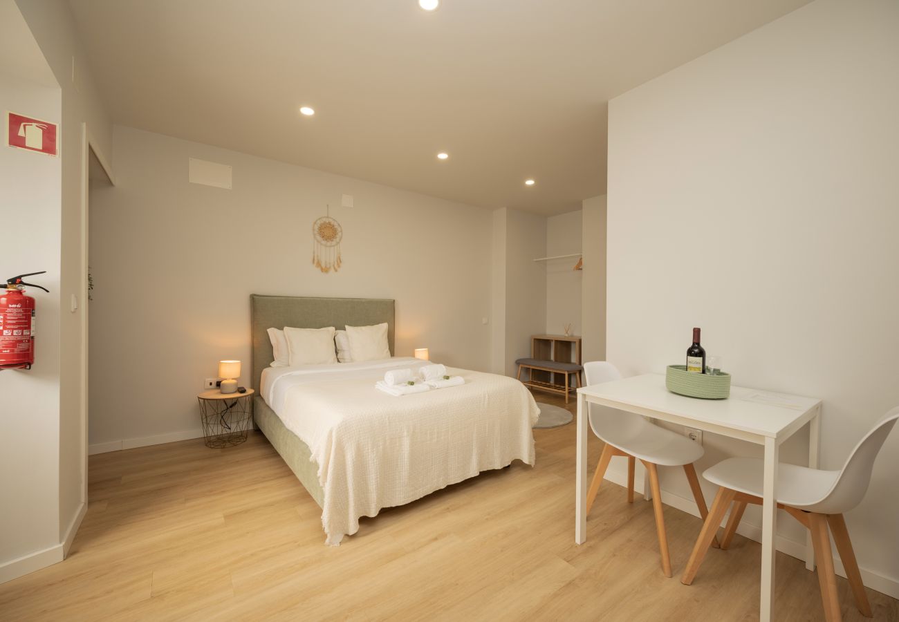 Studio in Loures - City Garden Studio by Hosty