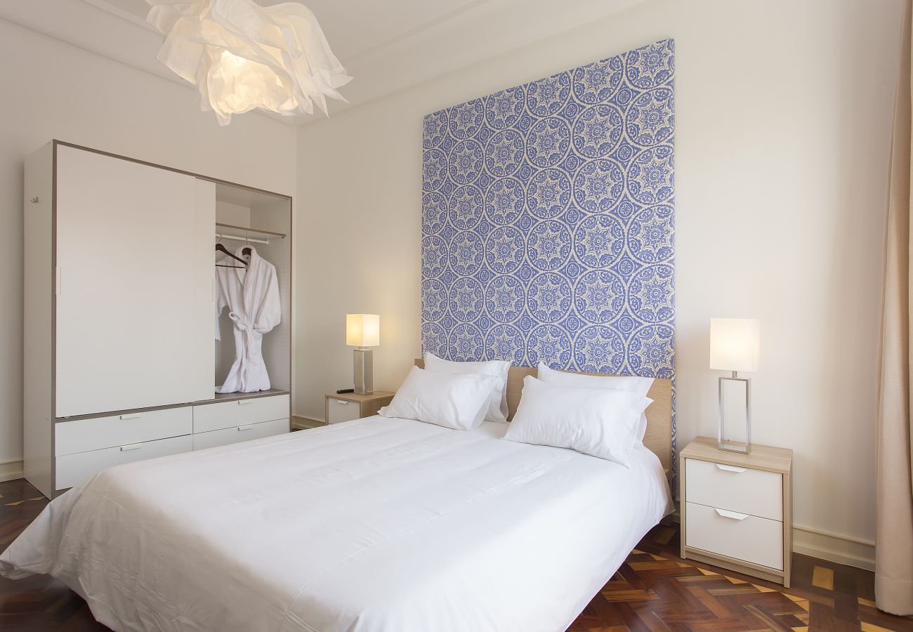 Rent by room in Lisbon - Gaspar House in Areeiro Room I by Hosty