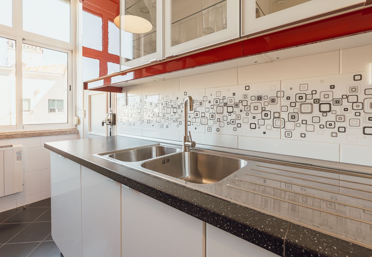 Rent by room in Lisbon - Gaspar House in Areeiro Room I by Hosty