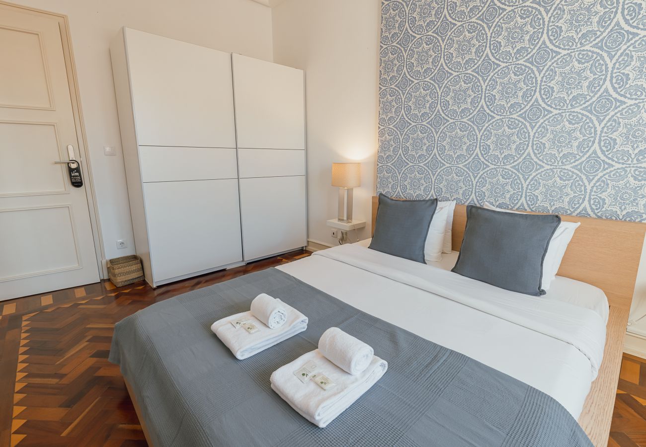Rent by room in Lisbon - Gaspar House in Areeiro Room I by Hosty