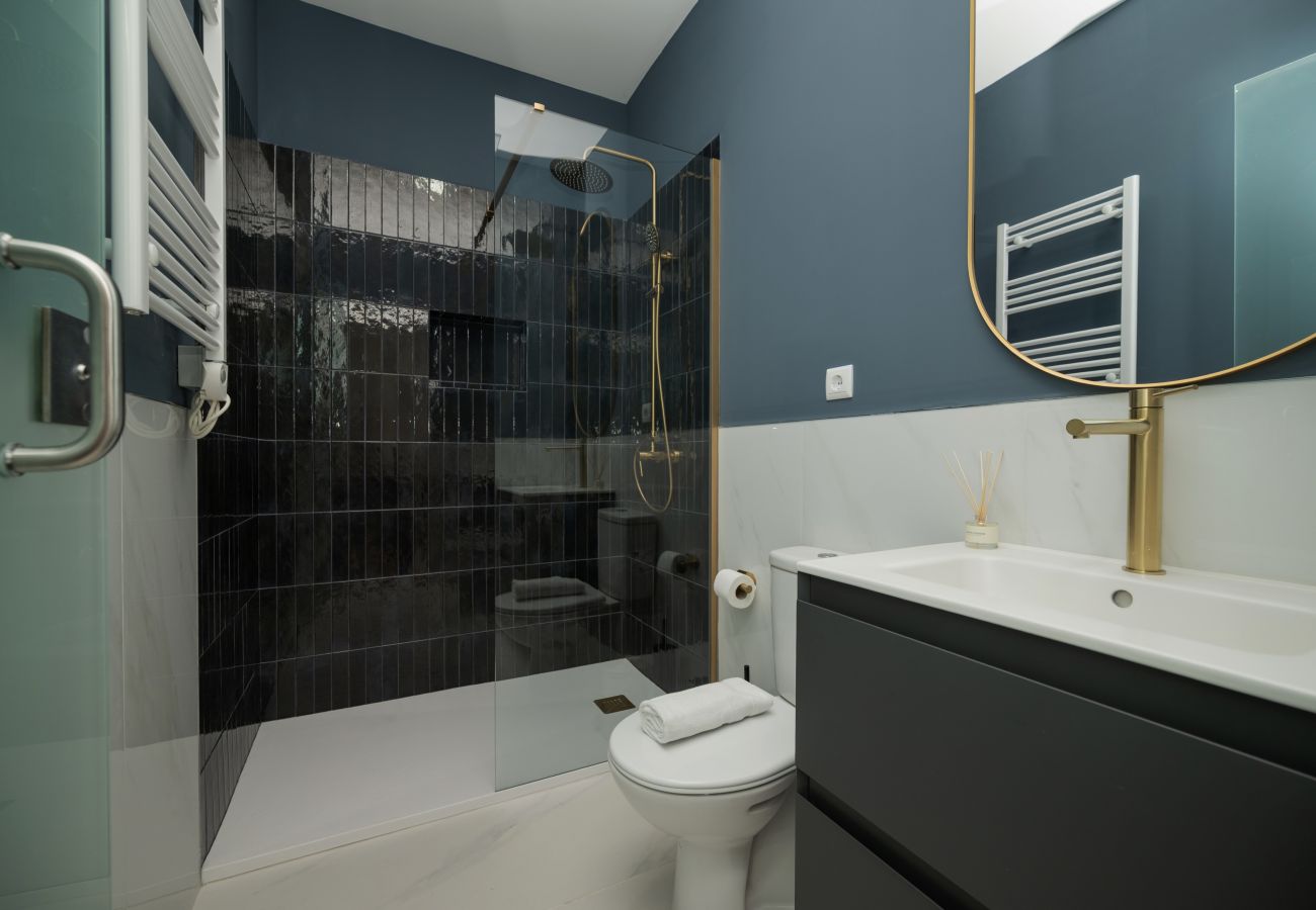 Rent by room in Lisbon - Four Horizons IV Kinshasa by Hosty