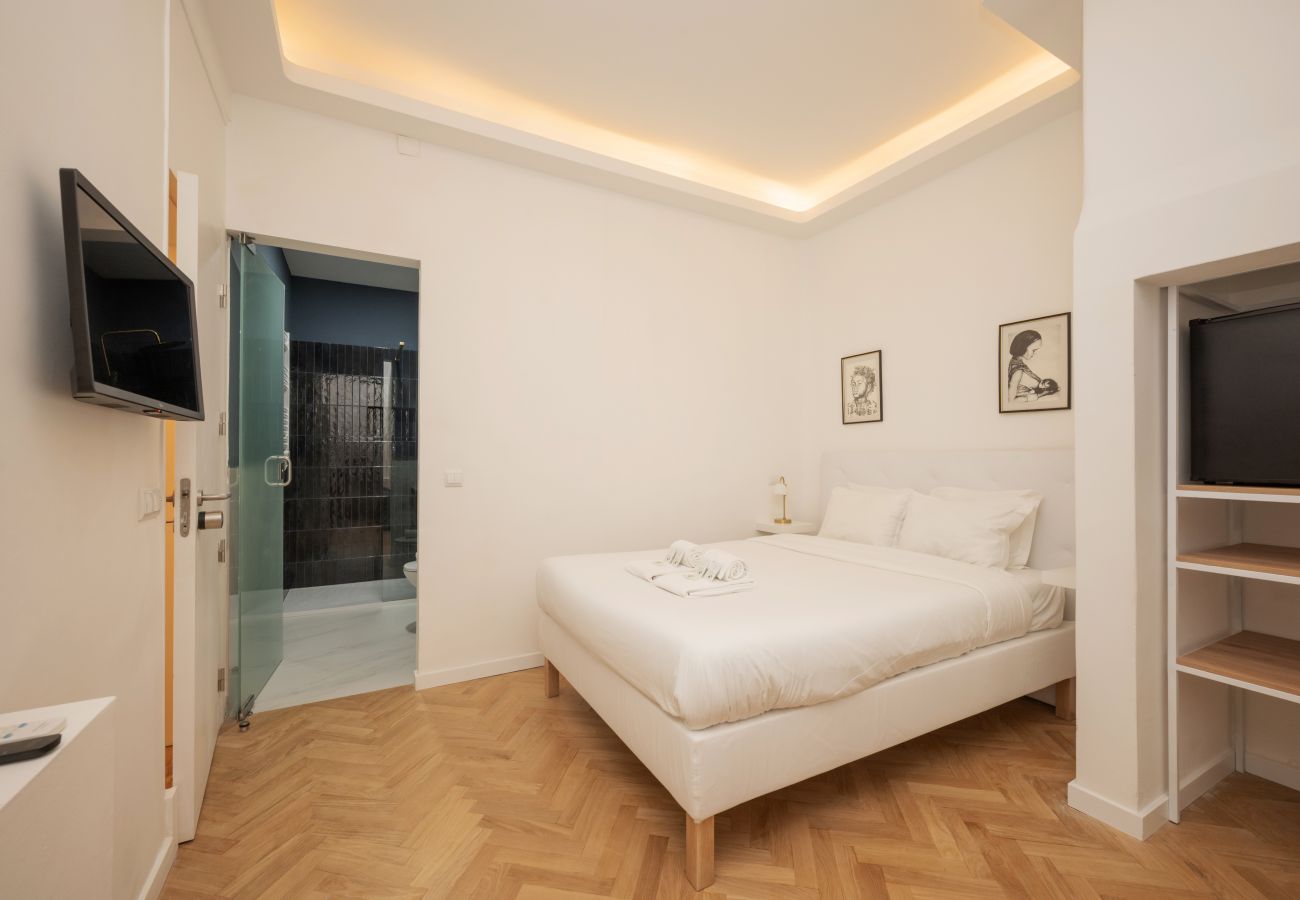 Rent by room in Lisbon - Four Horizons IV Kinshasa by Hosty