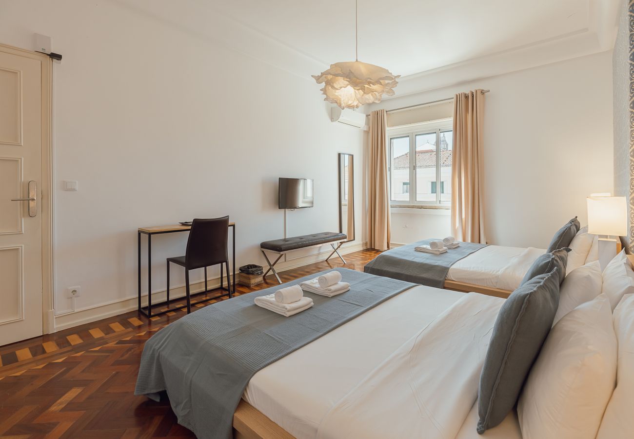 Rent by room in Lisbon - Gaspar House in Areeiro Room III by Hosty