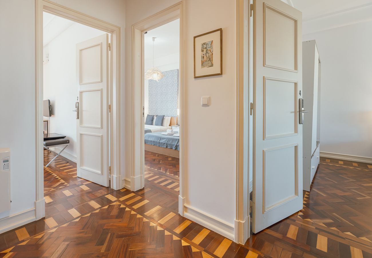 Rent by room in Lisbon - Gaspar House in Areeiro Room III by Hosty