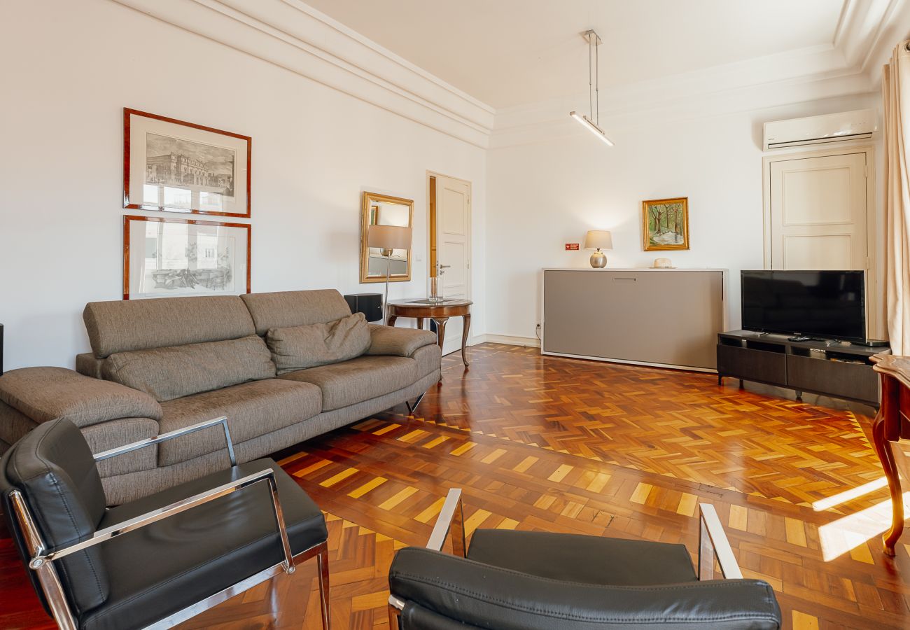 Rent by room in Lisbon - Gaspar House in Areeiro Room III by Hosty