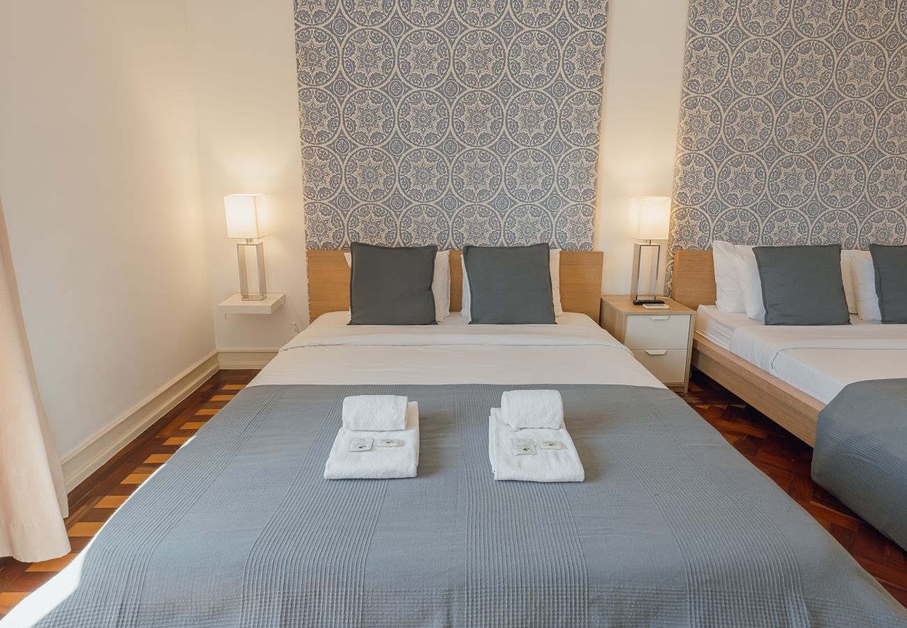 Rent by room in Lisbon - Gaspar House in Areeiro Room III by Hosty