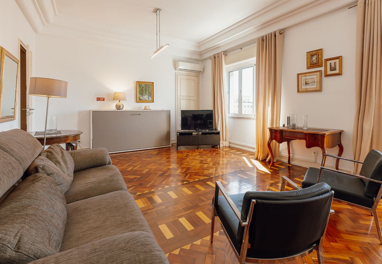 Rent by room in Lisbon - Gaspar House in Areeiro Room III by Hosty