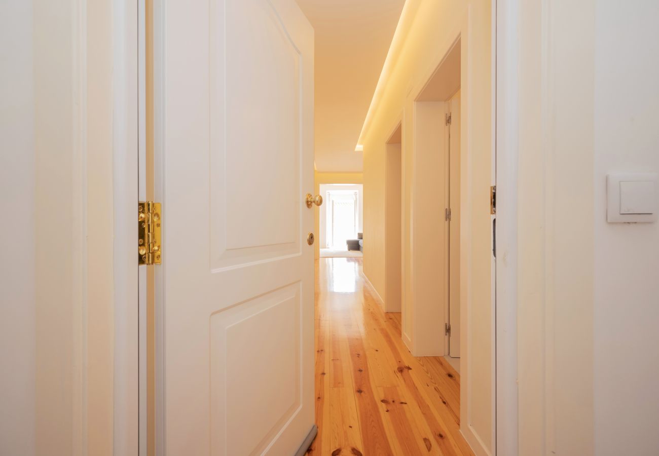 Apartment in Lisbon - Lapa Design II By Hosty