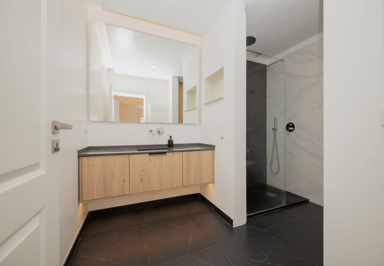 Apartment in Lisbon - Lapa Design II By Hosty