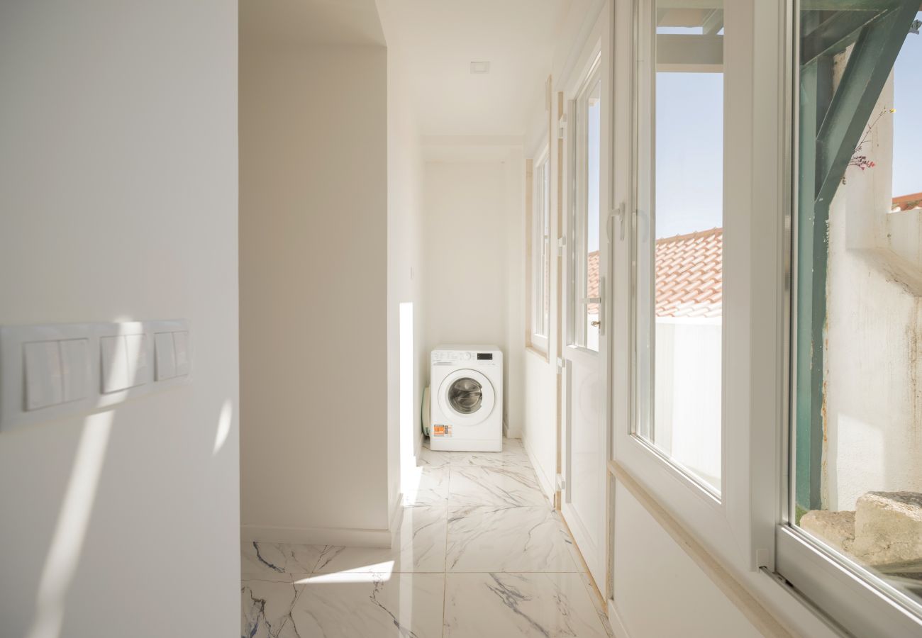 Apartment in Lisbon - Lapa Design II By Hosty