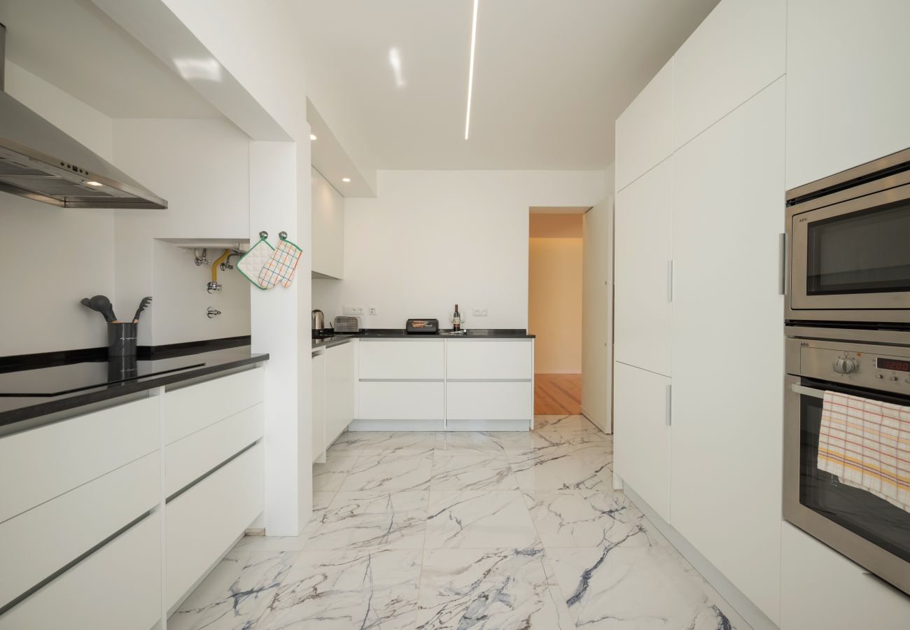 Apartment in Lisbon - Lapa Design II By Hosty