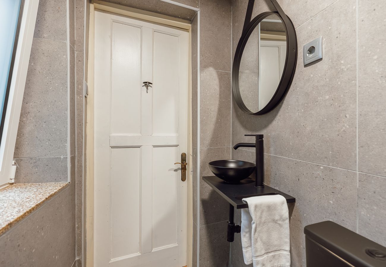 Apartment in Porto - Clérigos Charming 1 by Hosty