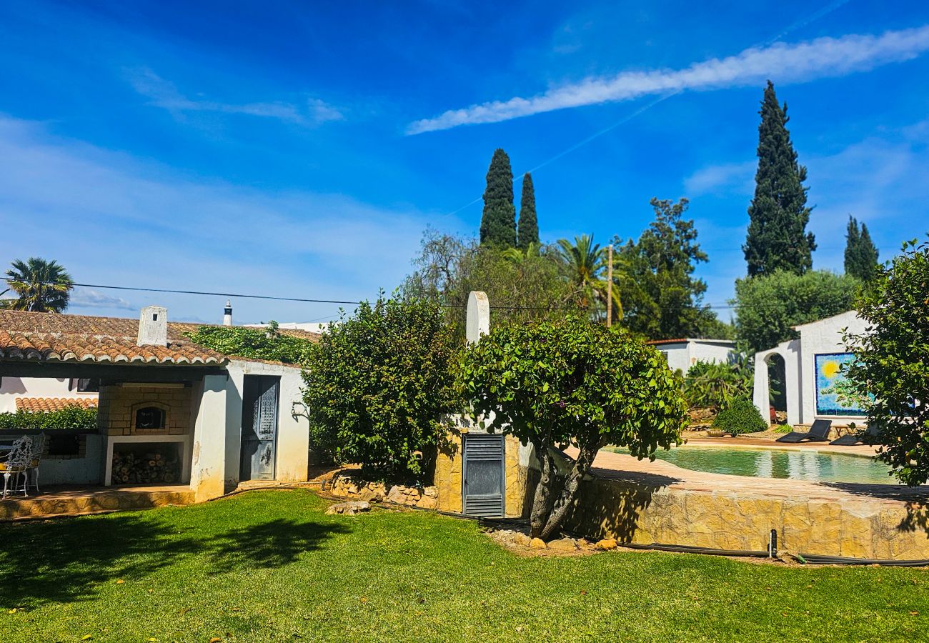 Villa in Portimão - Alvor Private Pool Villa | Large Garden & Peace
