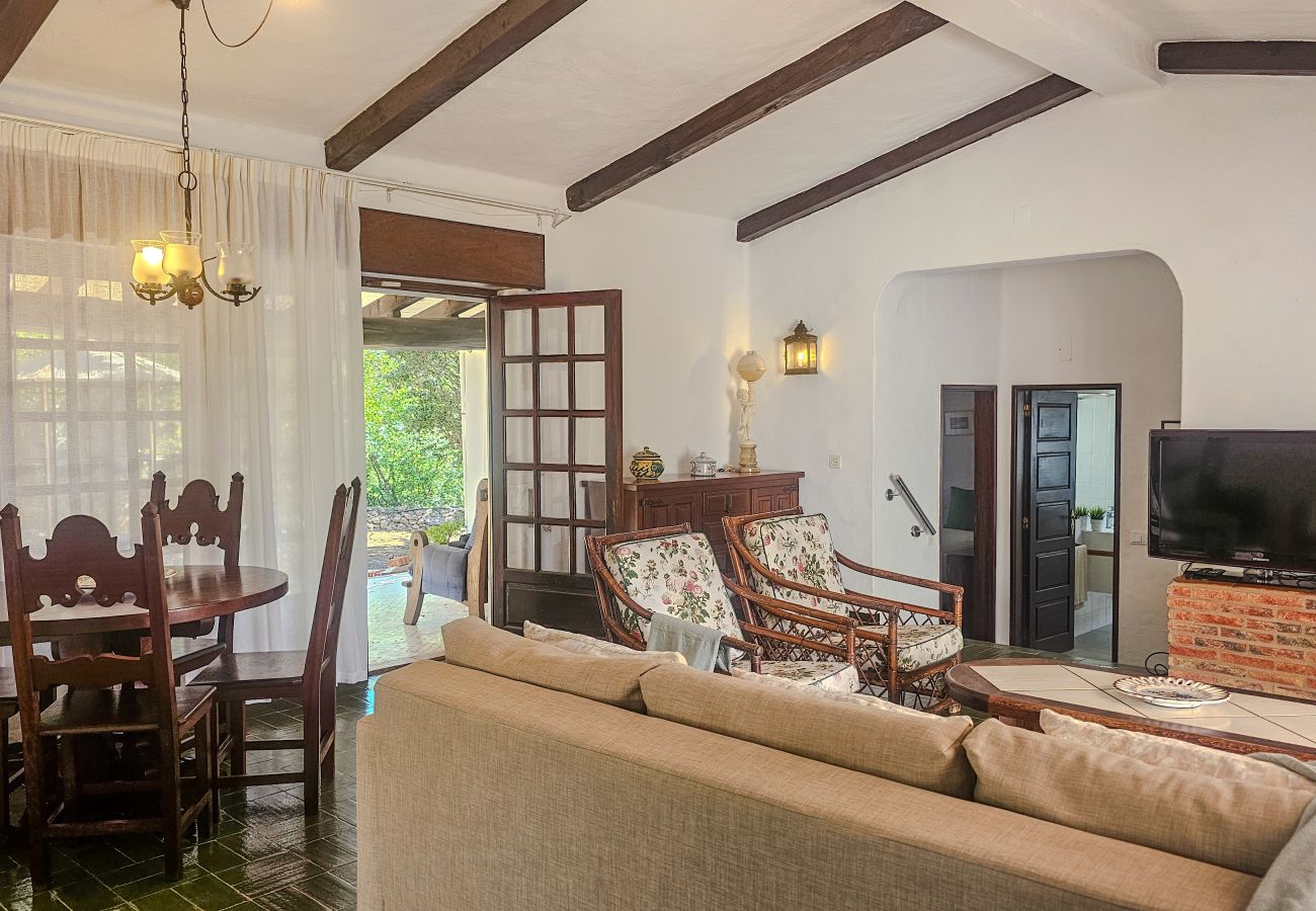 Villa in Portimão - Alvor Private Pool Villa | Large Garden & Peace