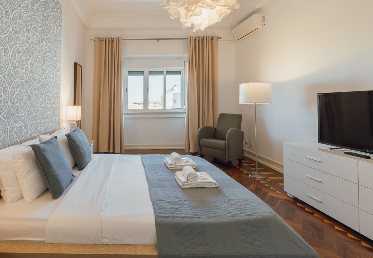 Rent by room in Lisbon - Gaspar House in Areeiro Room IV by Hosty