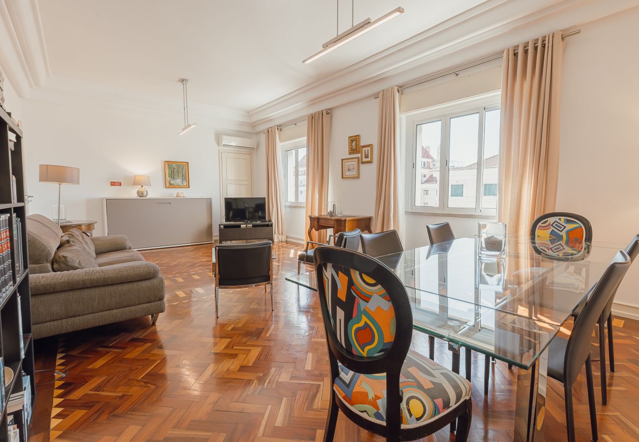 Rent by room in Lisbon - Gaspar House in Areeiro Room II by Hosty