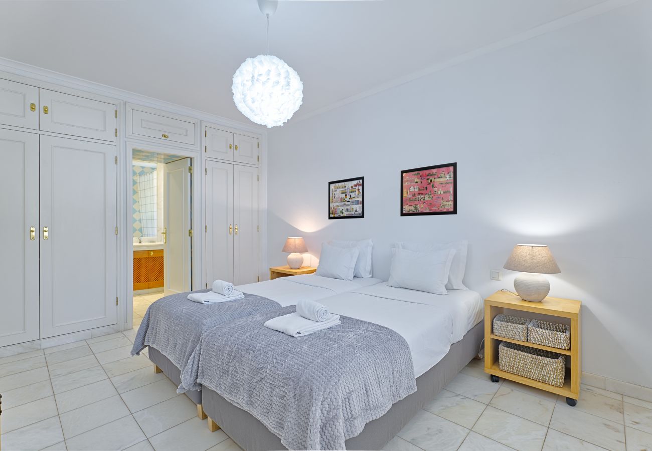 Apartment in Cascais - Carcavelos Design W/Terrace by Hosty