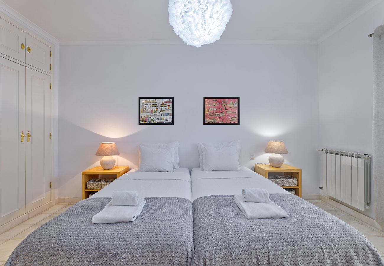Apartment in Cascais - Carcavelos Design W/Terrace by Hosty